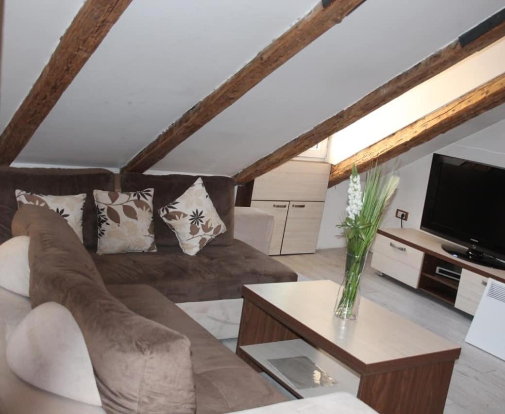 Apartament 포드고리차 외부 사진